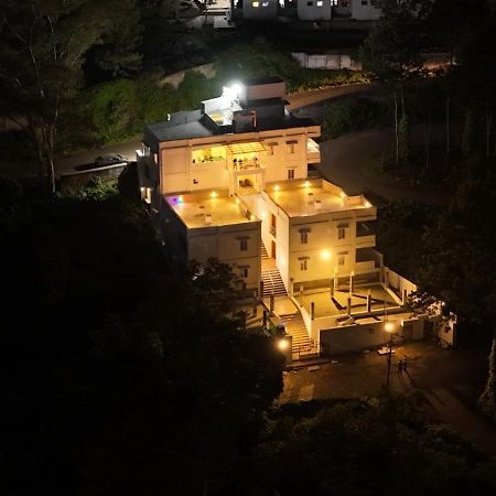 Hotel Peppers Yercaud Extérieur photo