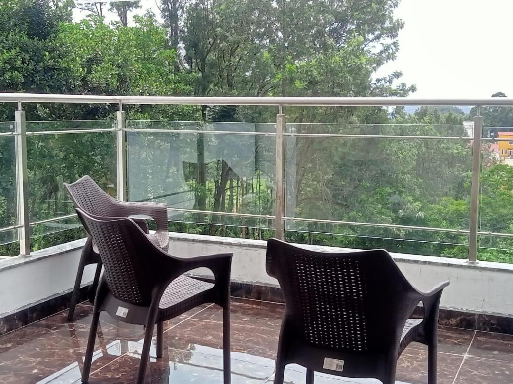 Hotel Peppers Yercaud Extérieur photo